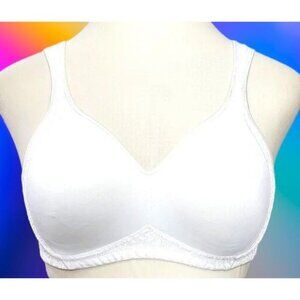 Playtex 4049 18 Hour Side Back Smoothing Wireless Bra White 36B NWOT
